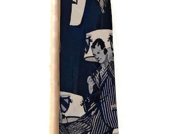 Impression panoramique rétro années 70 80 : hommes en costume, cravate citadine rare art déco
