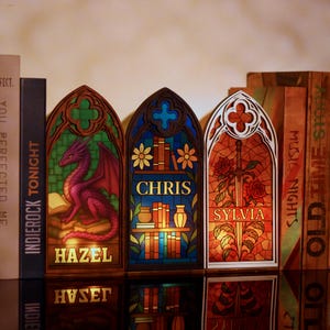 Custom Gothic Book Nook with Light - Fantasy Windows Book Nook, Bookish Decor, Bookshelf Decor, Stained Glass Art, Book Lover Gift