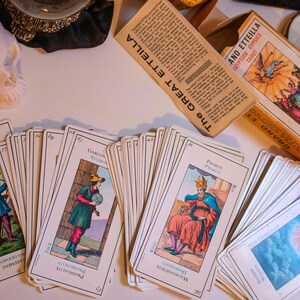 Deck de tarot des gitans égyptiens Grand Etteilla de Grimaud 1977 (78 cartes complètes et guide)
