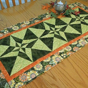 Quilted table runner, Sunflower table topper, Green Gold Cream. Fall Home Decor, Handmade in USA