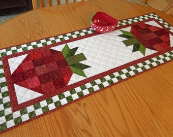 Quilted table runner, Strawberry Fruit, Spring Summer table decor, Home Decor, Handmade in USA