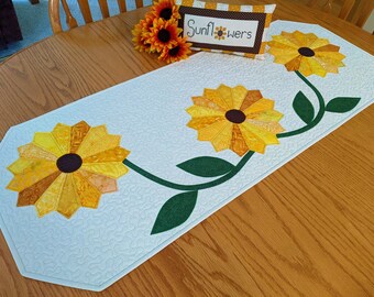 Quilted Sunflower Table Runner, Fall Farmhouse Yellow, Porch Decor