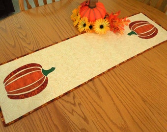 Pumpkin Quilted Table Runner: Autumn Harvest Centerpiece