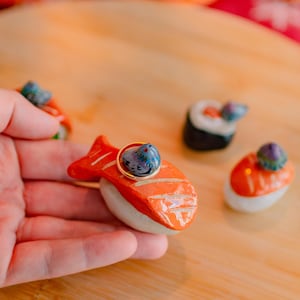 Pigeon on Sushi Ring Holder, Handmade Ring Organizer, Small Bird Desk Decor 6 Centimeters