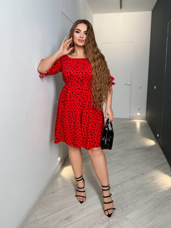 Red Knee-Length Dress with White Heart Print - Loose-Fit Design with a High Waist, Voluminous Short Sleeves, Open Shoulders, Plus Sizes