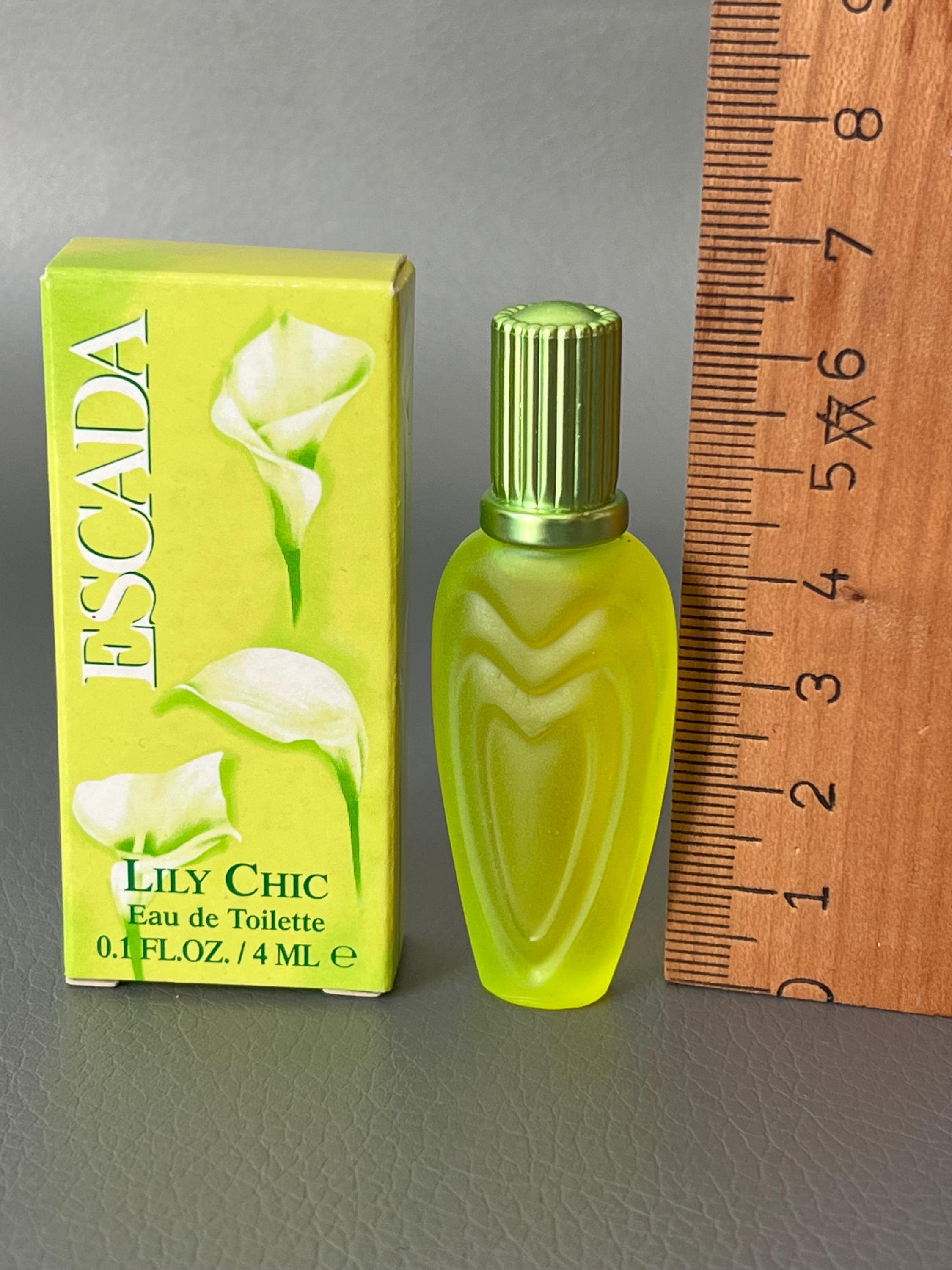 ESCADA Lily Chic Eau De Toilette - Special Edition (1 Fl Oz