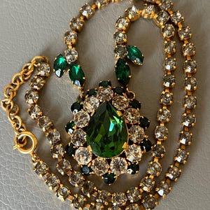 Vintage Necklace with Green Glass Gold Tone