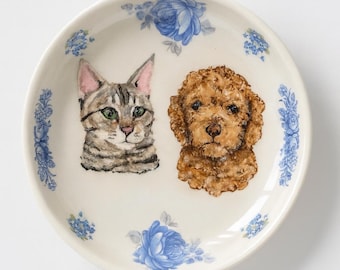 Cat and Dog Portrait Ring Dish – Hand-Painted Ceramic Pet Art Dish with Blue Floral Border | 4” Trinket Dish, Jewelry Tray, Ready to Ship