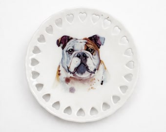 Listo para enviar Plato para anillos con diseño de bulldog • Plato para joyas con forma de perro pintado a mano • Bandeja de cerámica para joyas • Lindo regalo para amantes de las mascotas • Plato pequeño multiusos