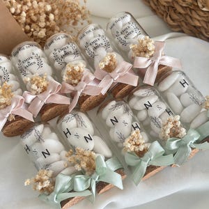 Bomboniere di lusso Save The Date per matrimonio, bottiglie di candele personalizzate con fiori secchi, tubi per bomboniere di fidanzamento, bomboniere di caramelle alle mandorle per matrimonio