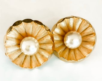 Signed Les Bernard vintage clip on earrings - oversized gold and faux pearl round earrings - Vintage Designer Jewelry