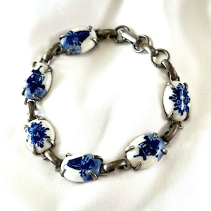 Vintage Blue & White Dutch Windmill Ceramic Charm Bracelet  6 3/4&quot;
