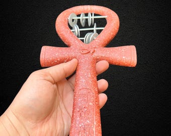 Sistro Ankh rojo, símbolo egipcio antiguo, fabricado en Egipto