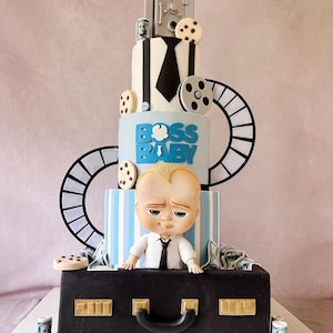 Torta Finta Boss Baby – Decorazione Scenografica per Compleanni Bambini, Baby Shower e Feste Speciali