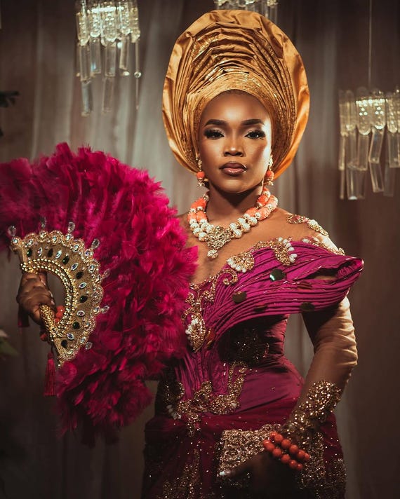 Handmade Feather Bridal Fan, Nigerian Wedding Handfan - Etsy display picture 3