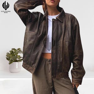 Veste en cuir marron effet vieilli des années 90 veste en cuir carrée oversize vintage veste en cuir femme effet vieilli vintage cadeau pour elle