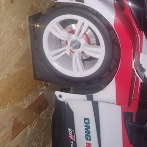 Tamiya Traxxas Mardave HPI RC TT02 Car Wall Mount