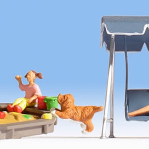 Noch 15590 HO Scale Parents & Children w/Accessories