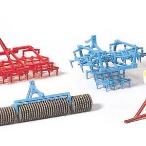 Preiser 17919 HO Scale Harrow, Roller & Manure Spreader Kit