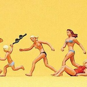 Preiser 10211 HO Scale Recreation & Sports -- Fun At The Beach
