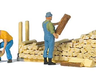 Preiser 10707 HO Scale Stacking Firewood Figure Set