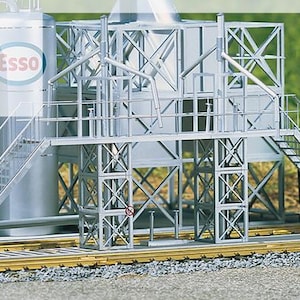 Piko 62049 G Scale Refinery Loading Dock Kit