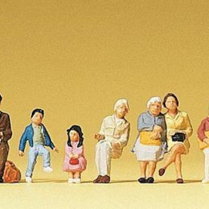 Preiser 10385 HO Scale Passengers Sitting On Bus #2