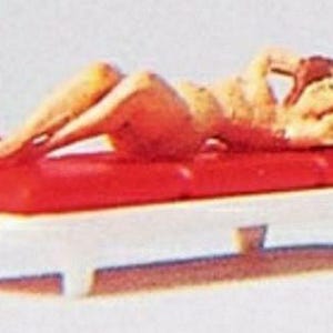 Preiser 29048 HO Scale Individual Figure - Recreation Sun Bathing