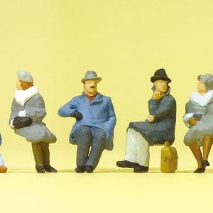 Preiser 10317 HO Scale Seated Passengers in Winter Clothes