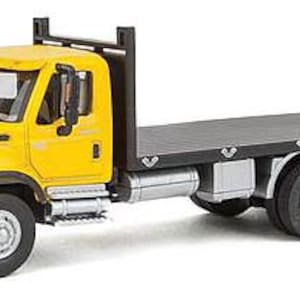 Camión de plataforma Walthers SceneMaster 949-11653 HO Int'l 7600 amarillo