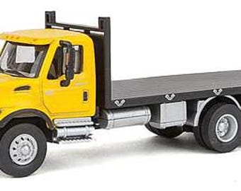 Walthers SceneMaster 949-11653 HO Int'l 7600 Flatbed Truck Yellow