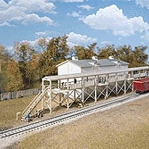 Walthers Cornerstone 933-3049 HO Icehouse and Platform Kit
