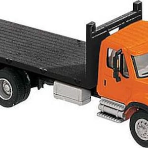 Camión de plataforma Walthers SceneMaster 949-11651 HO Int'l 7600 color naranja