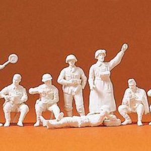 Preiser 16501 HO Scale German Army WWII Unpainted Figures Infantry at Rest (12)