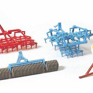 Preiser 17919 HO Scale Farm Implements Drag Disc, Harrow & Manure