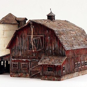 Woodland Scenics 5038 HO Scale Old Weathered Barn - Built-&-Ready - Assembled