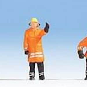 Noch 15022 HO Scale Firefighters w/Ladders -- 5 Figures & 2 Ladders