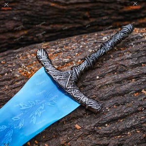 Handmade Dark Moon Greatsword Replica: Full Metal Cosplay Sword with Leather Cover