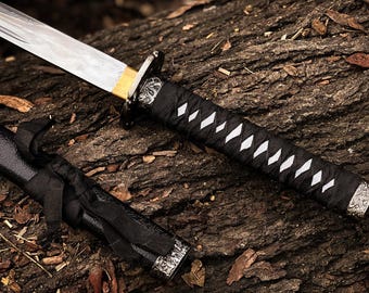 Hand-Forged Stainless Steel Katana – Traditional Japanese Samurai Sword Replica for Display, Martial Arts Practice, or Cosplay Collectible
