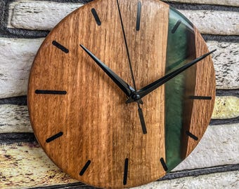 Handmade Oak Wood and Green Epoxy Wall Clock, Modern Home Decor, Minimalist Resin Wall Art, Unique Wooden Clock, Natural Wood Resin Clock