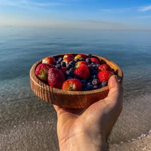 Handmade Oak Wood Snack Bowl, Rustic Wooden Serving Dish, Natural Oak Appetizer Tray, Unique Gift for Home & Kitchen, Wood Kitchen Gift