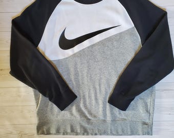 NIKE Mens Sweatshirt Gray size XL big Swoosh y2k streetwear
