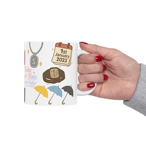 Taza inspirada en un corredor encantador - Taza de café estilo pegatina de K-drama / Merchandising de drama coreano / Regalo romántico de K-drama para fans