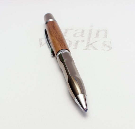 Sierra style ballpoint twist pen
