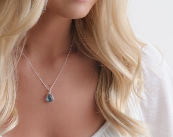 Collana in argento sterling 925 con quarzo blu di Londra - Teardrop Ocean Jewelry