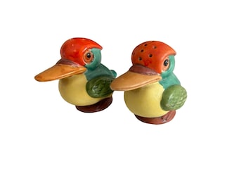 Salero y pimentero de cerámica vintage con forma de pato, pintados a mano en Alemania. Juego de pájaros coloridos.