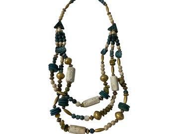 Collar vintage de múltiples hilos con cuentas, 61 cm (24 pulgadas), piedra turquesa, latón, joyería bohemia llamativa.