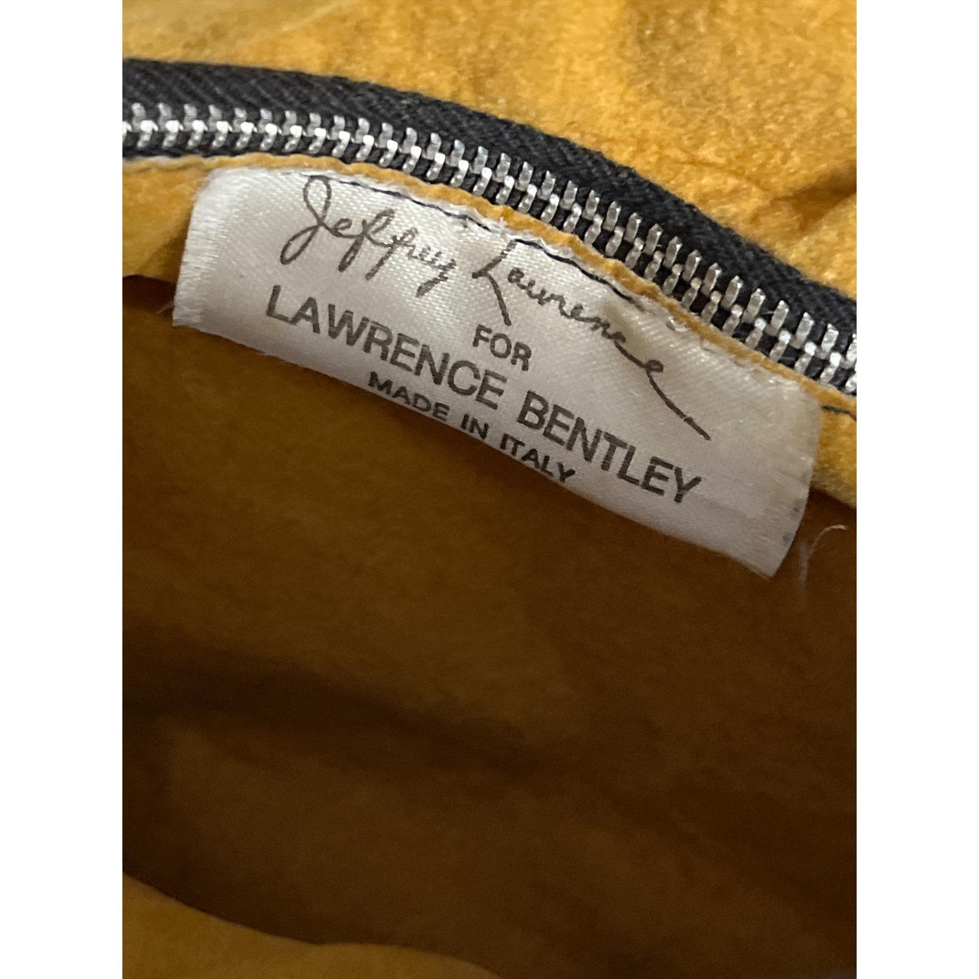 VINTAGE Jeffrey Lawrence for Lawrence Bentley Red Made in Italy Saturday main image 2