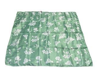 Vintage Godiva Chocolatier Green Rose Print Scarf – 100% Polyester