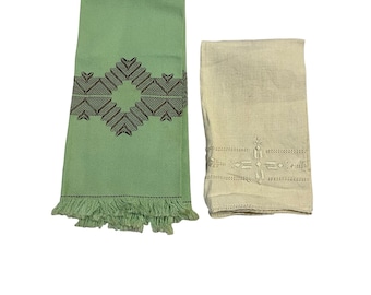 Juego de toallas de lino vintage bordadas, toallas de invitados verdes con flecos y color crema, hechas a mano.